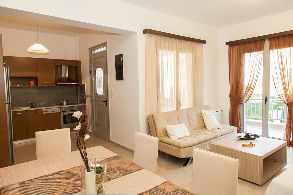 Loutra Resort Room photo