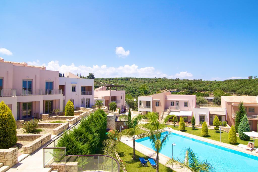 Loutra Resort Exterior photo