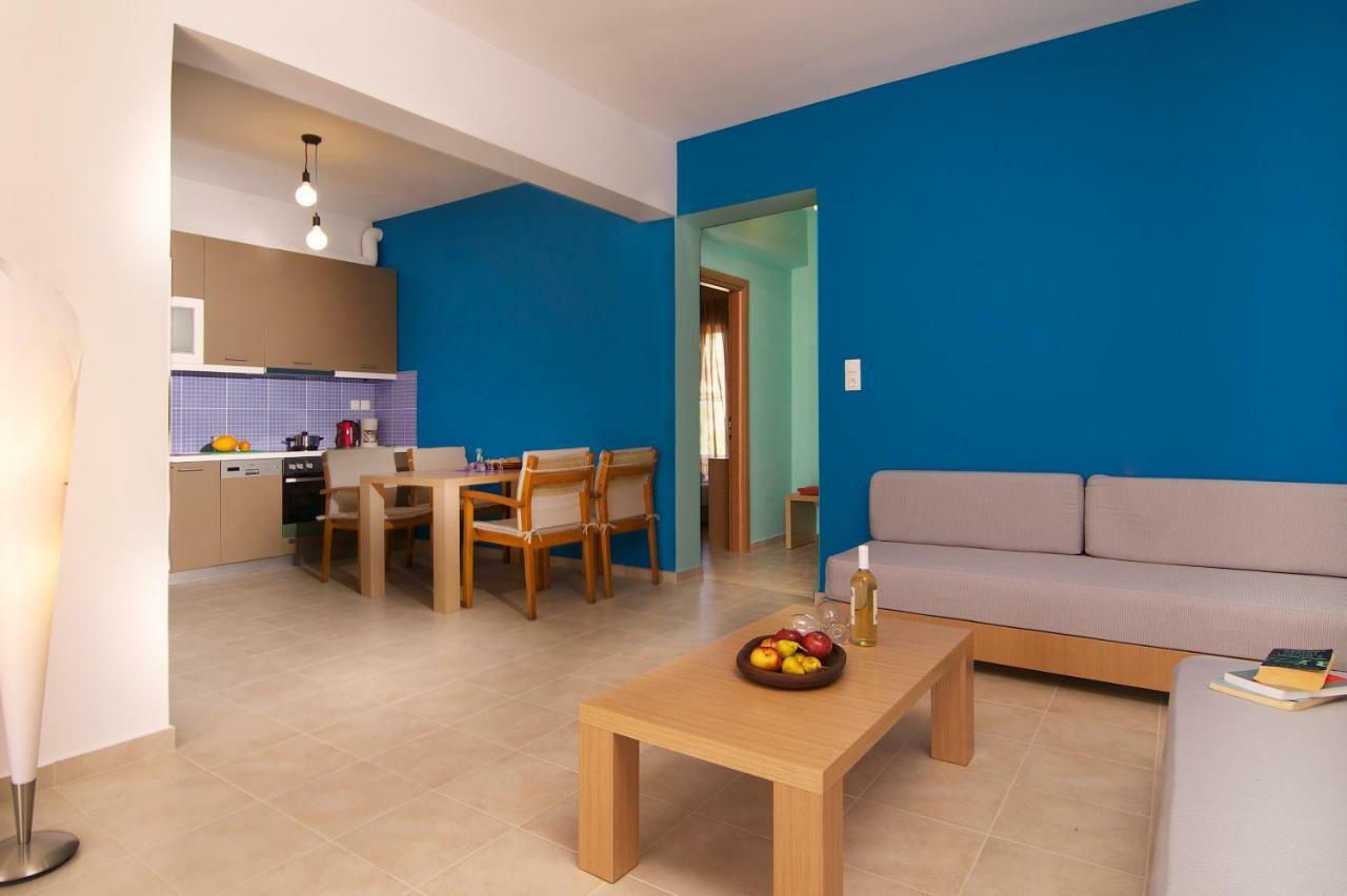 Loutra Resort Room photo